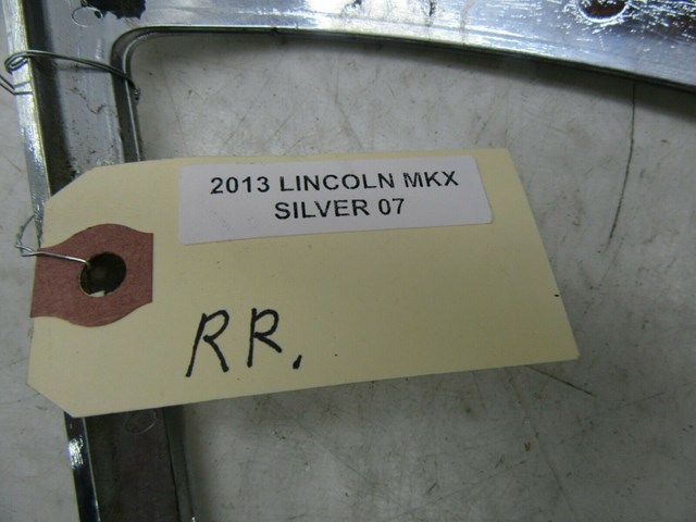 2011-2015 LINCOLN MKX OEM RIGHT REAR PASSENGER SIDE TAILLIGHT TRIM 