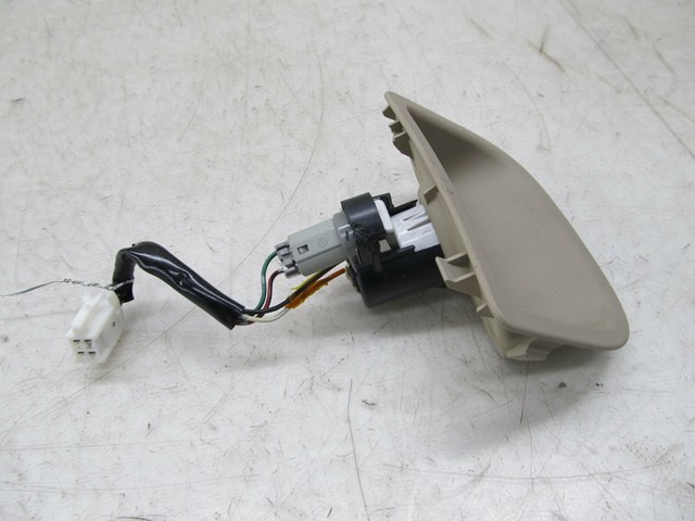 2001-2006 LEXUS LS430 OEM REAR CENTER CONSOLE POWER OUTLET PLUG LIGHTER HOLDER 