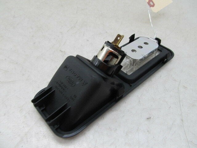 2003-2006 RANGE ROVER HSE OEM RIGHT REAR TRUNK LIGHT OUTLET POWER PLUG 