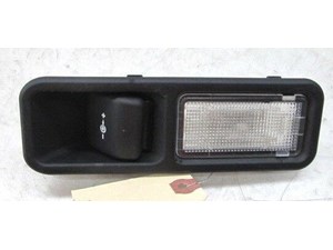 2003-2006 RANGE ROVER HSE OEM RIGHT REAR TRUNK LIGHT OUTLET POWER PLUG 