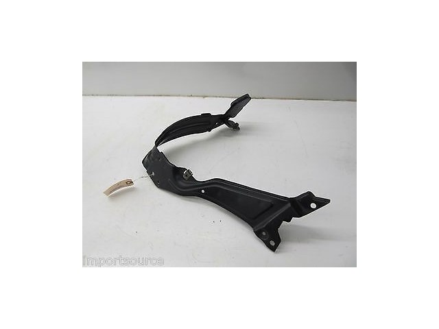 2001-2005 MERCEDES C240 W203 OEM LEFT FRONT HEAD LIGHT SUPPORT BRACKET 