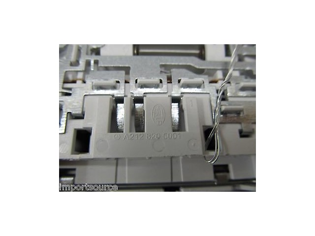 2010-2013 MERCEDES E350 W212 OEM REAR DOME READING LIGHT A2128205001