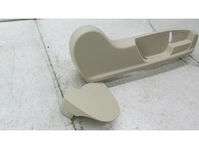 2012-2015 VOLKSWAGEN PASSAT OEM RIGHT FRONT PASSENGER SEAT TRIM SURROUND 