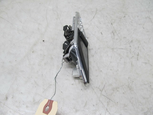 2002-2006 BMW M3 E46 COUPE OEM RIGHT REAR READING LIGHT 8 375 586