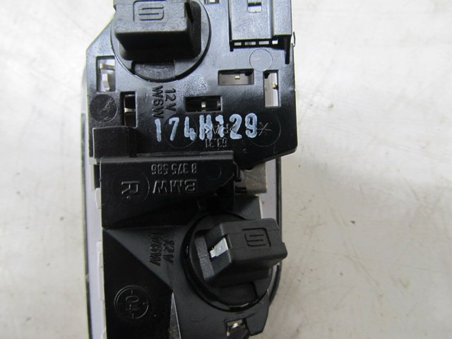 2002-2006 BMW M3 E46 COUPE OEM RIGHT REAR READING LIGHT 8 375 586