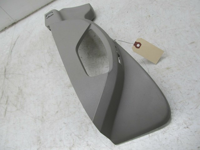2006-2013 VOLVO C70 T5 OEM RIGHT FRONT PASSENGER SEAT CONTROL TRIM COVER PANEL