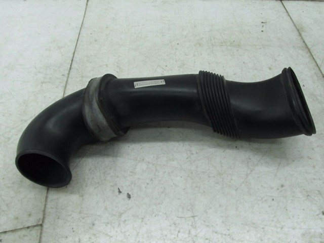 2004-2007 VOLKSWAGEN TOUAREG OEM LEFT FRONT AIR INTAKE DUCT TUBE PIPE 