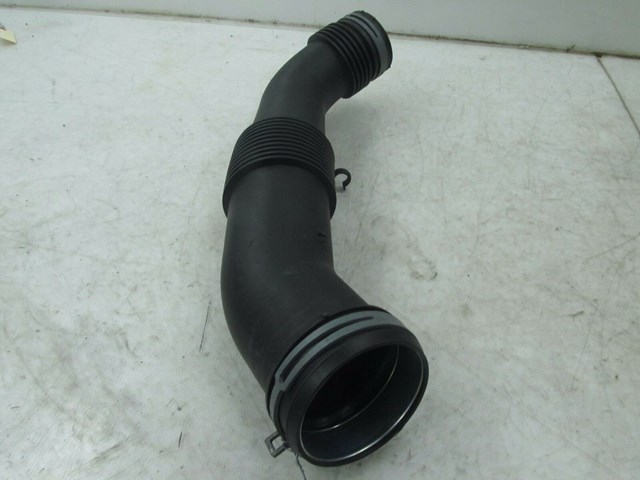 2004-2007 VOLKSWAGEN TOUAREG OEM RIGHT FRONT ENGINE AIR INTAKE DUCT TUBE 