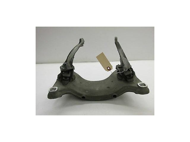 2004-2006 AUDI A8 L QUATTRO D3 OEM REAR TRANSMISSION SUPPORT BRACKET MOUNTS