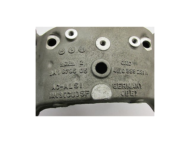 2004-2006 AUDI A8 L QUATTRO D3 OEM REAR TRANSMISSION SUPPORT BRACKET MOUNTS