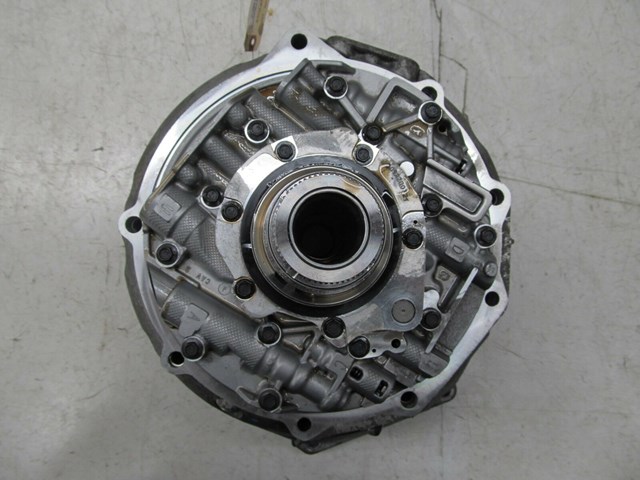 2009-2013 BMW 328i E93 E92 LCI OEM TRANSMISSION BELL HOUSING 