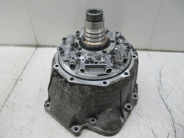 2009-2013 BMW 328i E93 E92 LCI OEM TRANSMISSION BELL HOUSING 