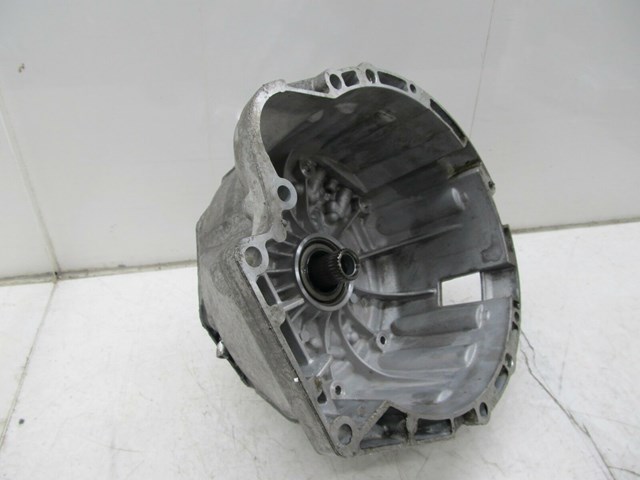 2009-2013 BMW 328i E93 E92 LCI OEM TRANSMISSION BELL HOUSING 