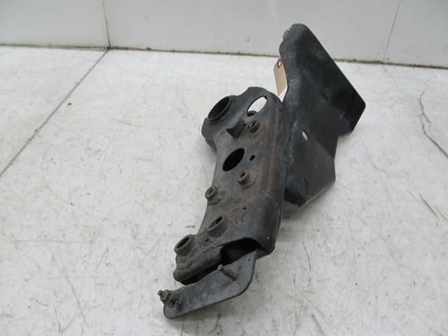 2009-2012 INFINITI FX35 OEM LEFT REAR SUBFRAME CONNECTOR SUPPORT BRACKET 