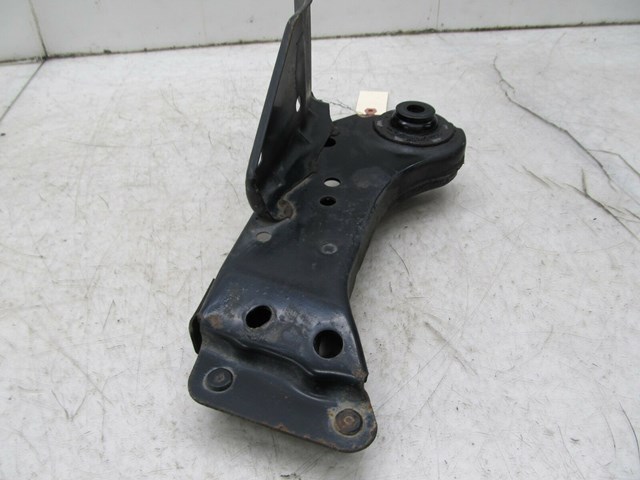 2009-2012 INFINITI FX35 OEM LEFT REAR SUBFRAME CONNECTOR SUPPORT BRACKET 