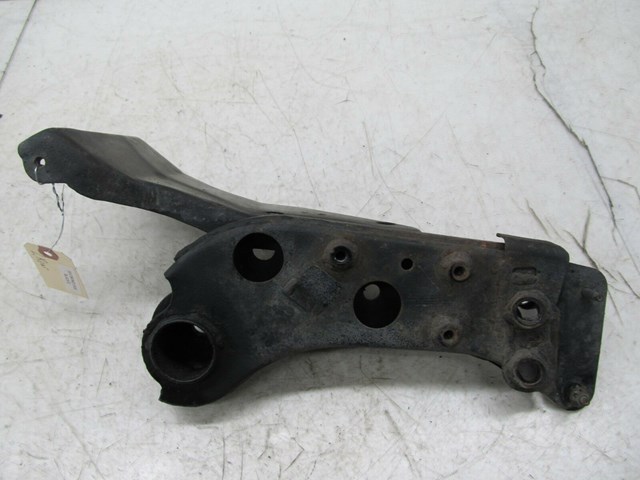 2009-2012 INFINITI FX35 OEM LEFT REAR SUBFRAME CONNECTOR SUPPORT BRACKET 