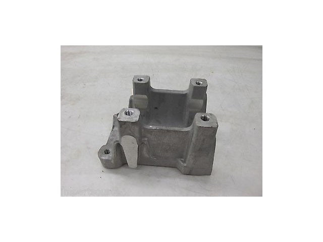 2011-2013 HONDA ODYSSEY OEM REAR SUBFRAME MOUNT BRACKET 