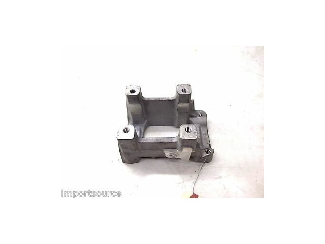 2011-2013 HONDA ODYSSEY OEM REAR SUBFRAME MOUNT BRACKET 