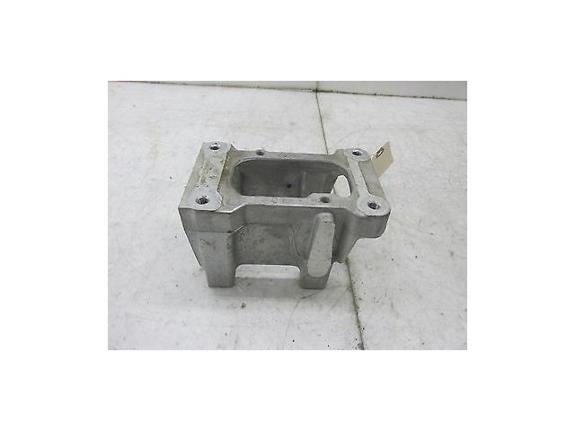 2011-2013 HONDA ODYSSEY OEM REAR SUBFRAME MOUNT BRACKET