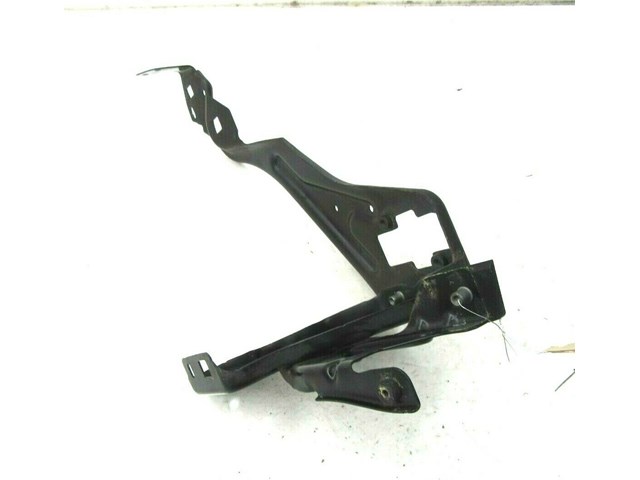 2012-2015 MERCEDES C350 COUPE OEM RIGHT SIDE RADIATOR SUPPORT BRACKET 