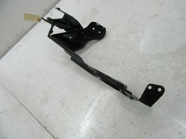2012-2015 MERCEDES C350 COUPE OEM RIGHT SIDE RADIATOR SUPPORT BRACKET 