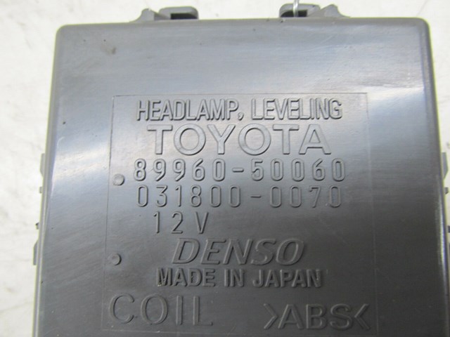  2001-2006 LEXUS LS430 OEM RIGHT FRONT HEADLAMP LIGHT LEVELING CONTROL MODULE 