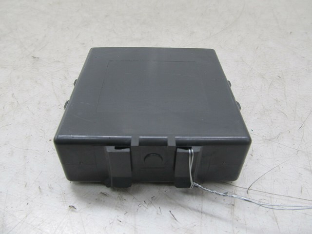   2001-2006 LEXUS LS430 OEM RIGHT FRONT HEADLAMP LIGHT LEVELING CONTROL MODULE 