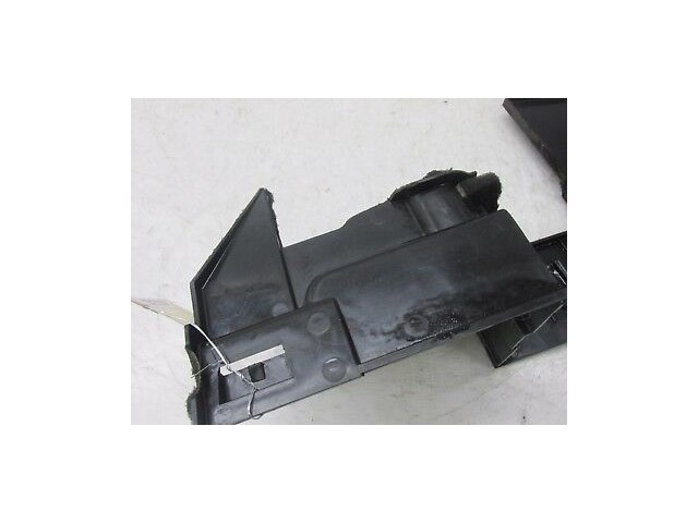 2008-2013 INFINITI G37S COUPE OEM RIGHT AIR DAM SEAL DUCT RADIATOR SUPPORT