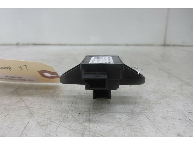 2007-2012 MERCEDES GL450 X164 OEM LEFT FRONT DOOR IMPACT CRASH AIRBAG SENSOR
