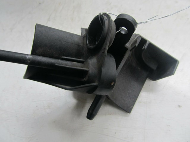 2003-2006 RANGE ROVER HSE OEM RADIATOR MOUNT BRACKET SET PAIR OF TWO(2)  