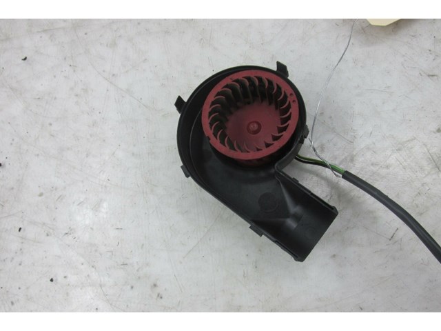 2007-2010 BMW 328xi E90 OEM RIGHT FRONT COOLING FAN BLOWER MOTOR 7 531 783-04 