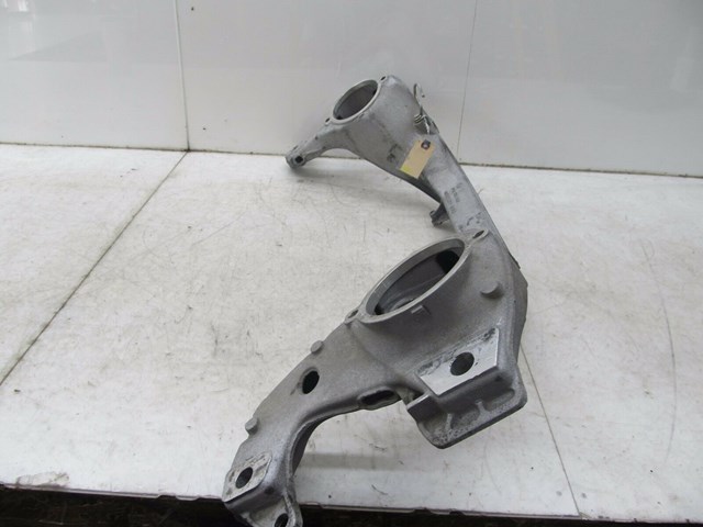 2004-2007 VOLKSWAGEN TOUAREG OEM FRONT ENGINE CROSS MEMBER SUBFRAME SUPPORT 