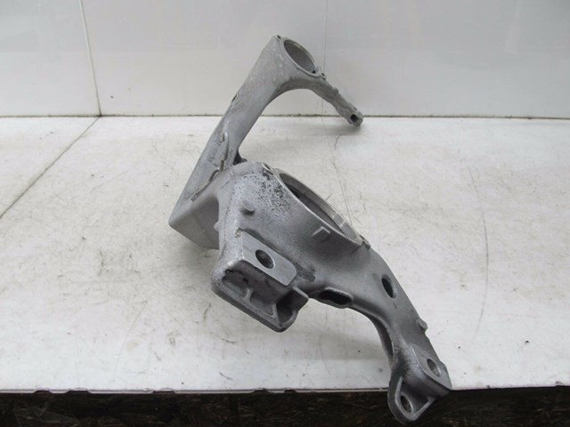 2004-2007 VOLKSWAGEN TOUAREG OEM FRONT ENGINE CROSS MEMBER SUBFRAME SUPPORT 