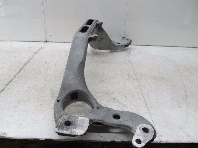 2004-2007 VOLKSWAGEN TOUAREG OEM FRONT ENGINE CROSS MEMBER SUBFRAME SUPPORT 