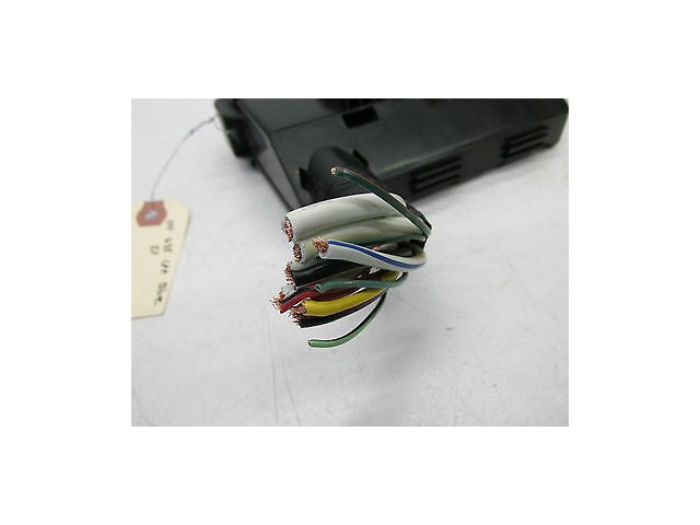 2003-2004 INFINITI G35 COUPE OEM RIGHT FRONT UNDER HOOD FUSE RELAY BOX MODULE