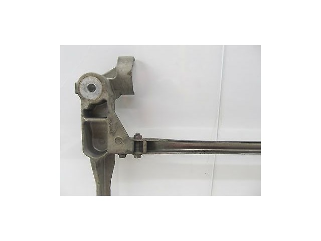 2004-2007 JAGUAR XJ8 X350 OEM FRONT SUSPENSION UPPER SUBFRAME SUPPORT BRACKET