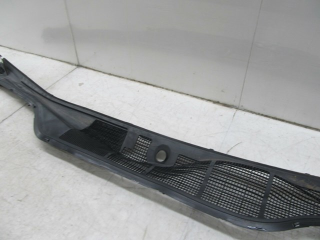 2001-2006 LEXUS LS430 OEM FRONT WINDSHIELD COWL VENT PANEL COVER 55781-50070