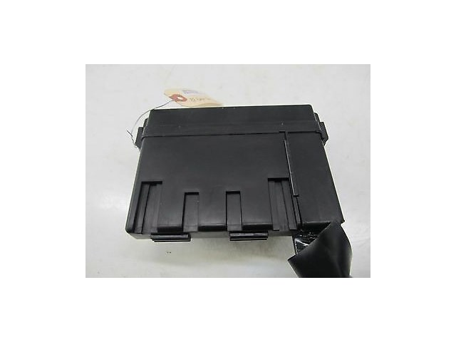 2004-2005 NISSAN 350Z ROADSTER OEM RIGHT FRONT UNDER HOOD FUSE RELAY BOX MODULE