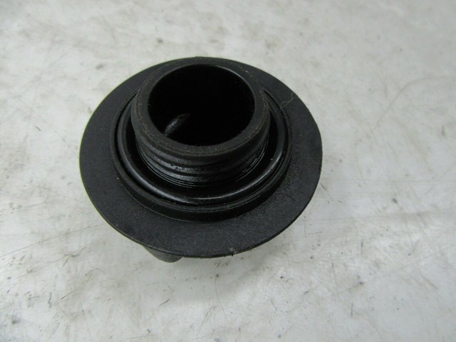 2015-2019 NISSAN MURANO OEM OIL CAP
