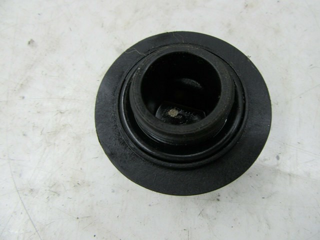 2015-2019 NISSAN MURANO OEM OIL CAP