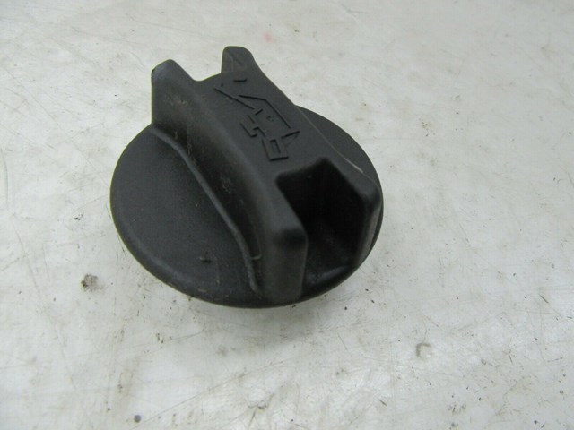2015-2019 NISSAN MURANO OEM OIL CAP