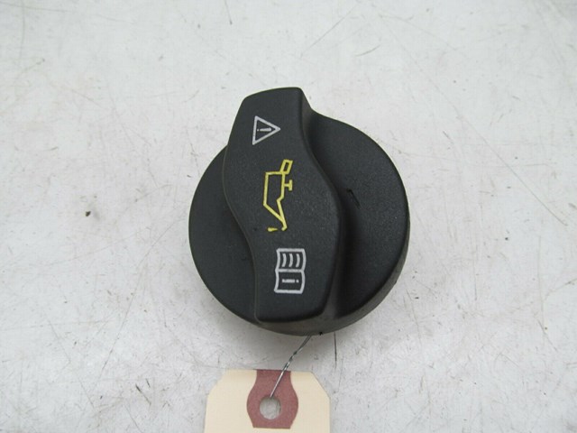 2012-2015 MERCEDES C250 COUPE W204 OEM ENGINE OIL FILLER CAP