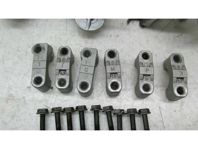 2015-2019 NISSAN MURANO OEM LEFT SIDE CAMSHAFT BEARING CAPS 