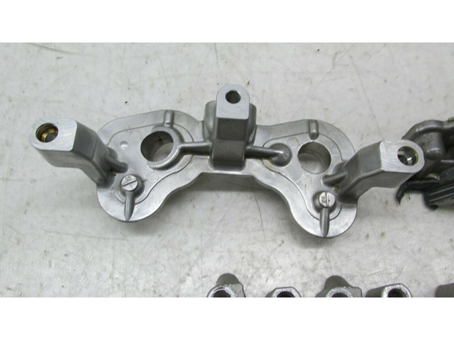 2015-2019 NISSAN MURANO OEM LEFT SIDE CAMSHAFT BEARING CAPS 