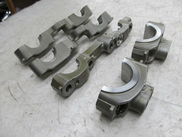  2004-2007 LEXUS RX350 OEM REAR ENGINE CAMSHAFT BEARING CAPS 