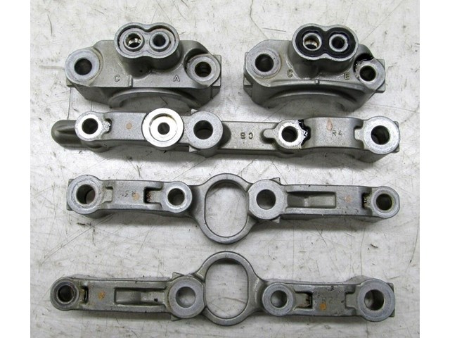  2004-2007 LEXUS RX350 OEM REAR ENGINE CAMSHAFT BEARING CAPS 