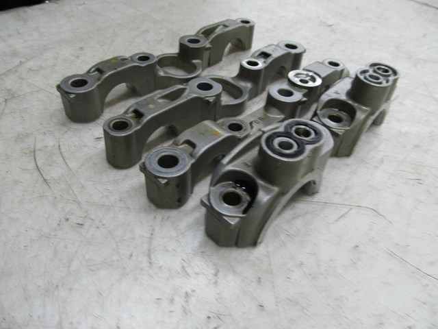  2004-2007 LEXUS RX350 OEM REAR ENGINE CAMSHAFT BEARING CAPS 