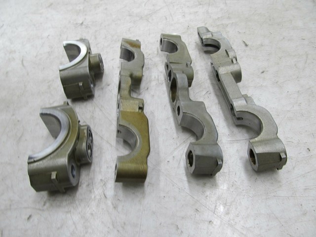  2004-2007 LEXUS RX350 OEM FRONT ENGINE CAMSHAFT BEARING CAPS 