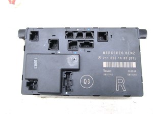 2003-2006 MERCEDES E500 W211 OEM RIGHT FRONT PASSENGER DOOR CONTROL MODULE  