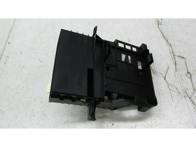 2009-2012 AUDI Q5 8R OEM LEFT REAR TRUNK COMPUTER MODULE MOUNT BRACKET 